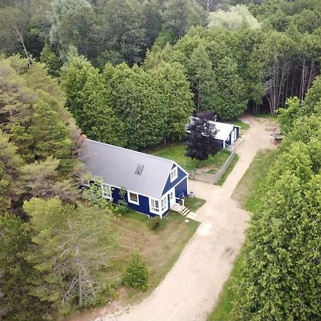 Cottage Retreat On 11 Acres Flesherton Extérieur photo