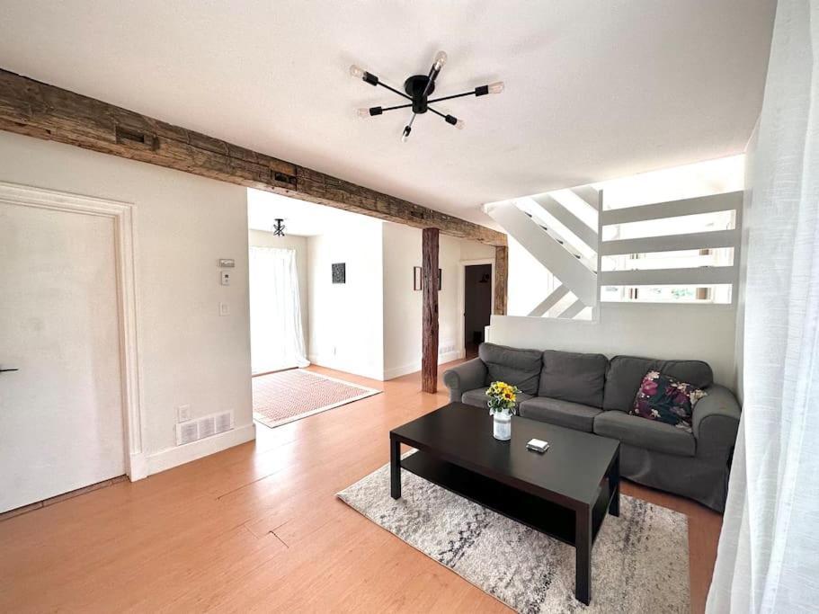 Cottage Retreat On 11 Acres Flesherton Extérieur photo