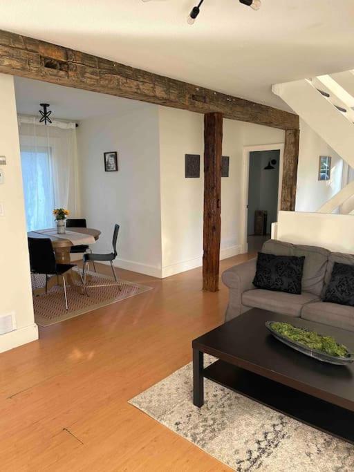 Cottage Retreat On 11 Acres Flesherton Extérieur photo