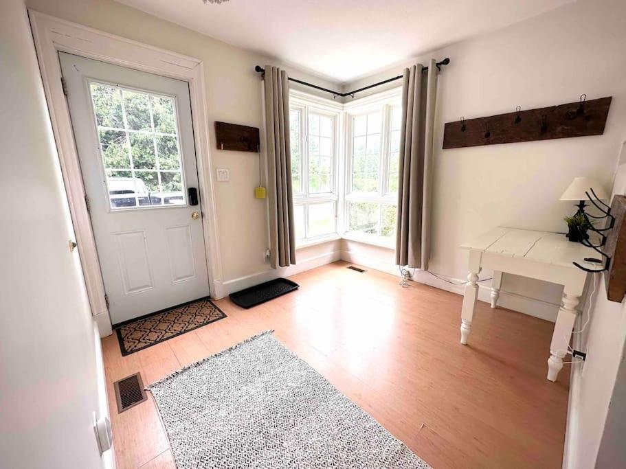 Cottage Retreat On 11 Acres Flesherton Extérieur photo