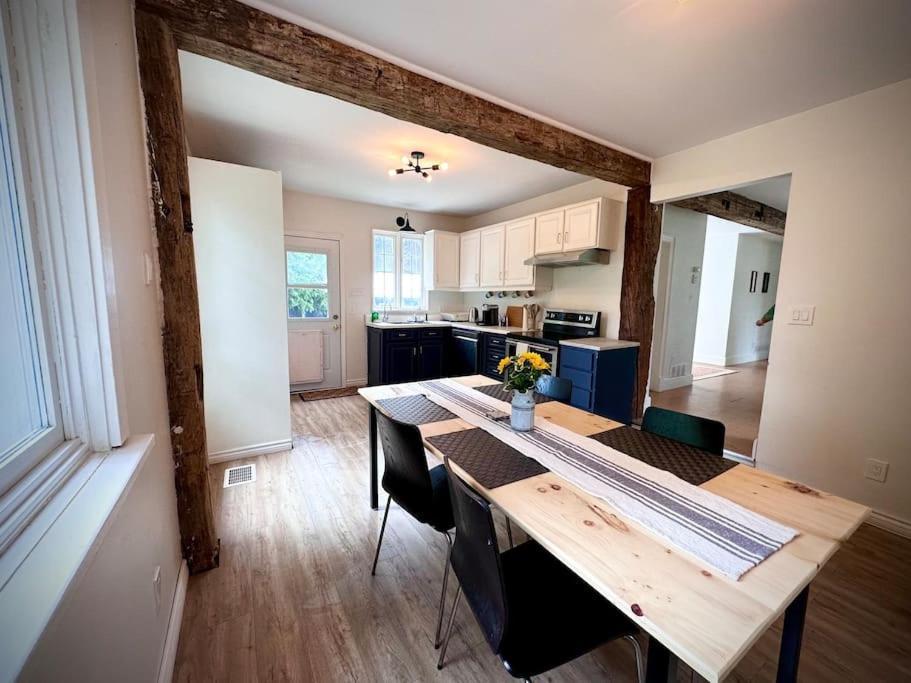 Cottage Retreat On 11 Acres Flesherton Extérieur photo